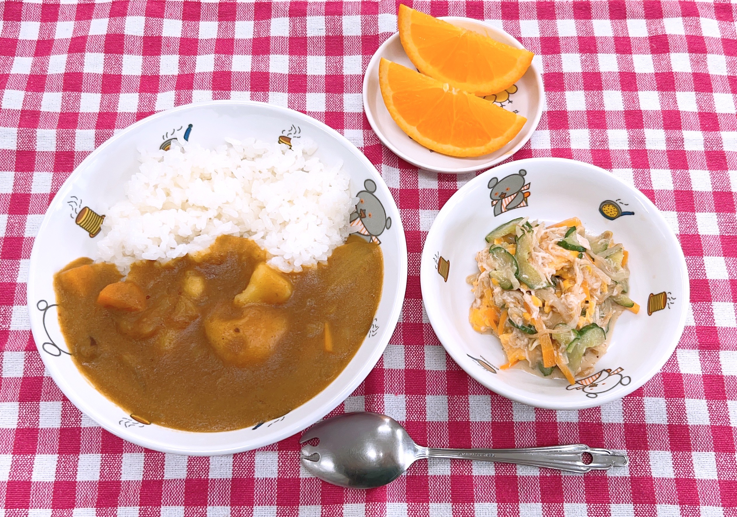 給食のポークカレー